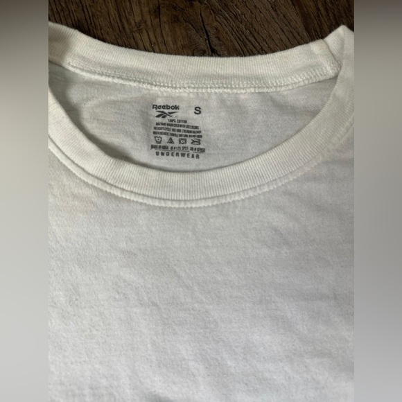 Reebok T-shirt - Picture 1 of 1